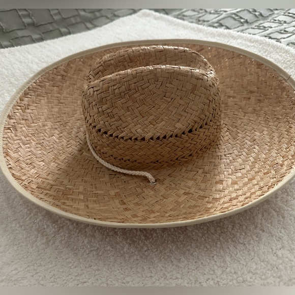 “Lack of color” brand wide brim hat - Picture 1 of 5